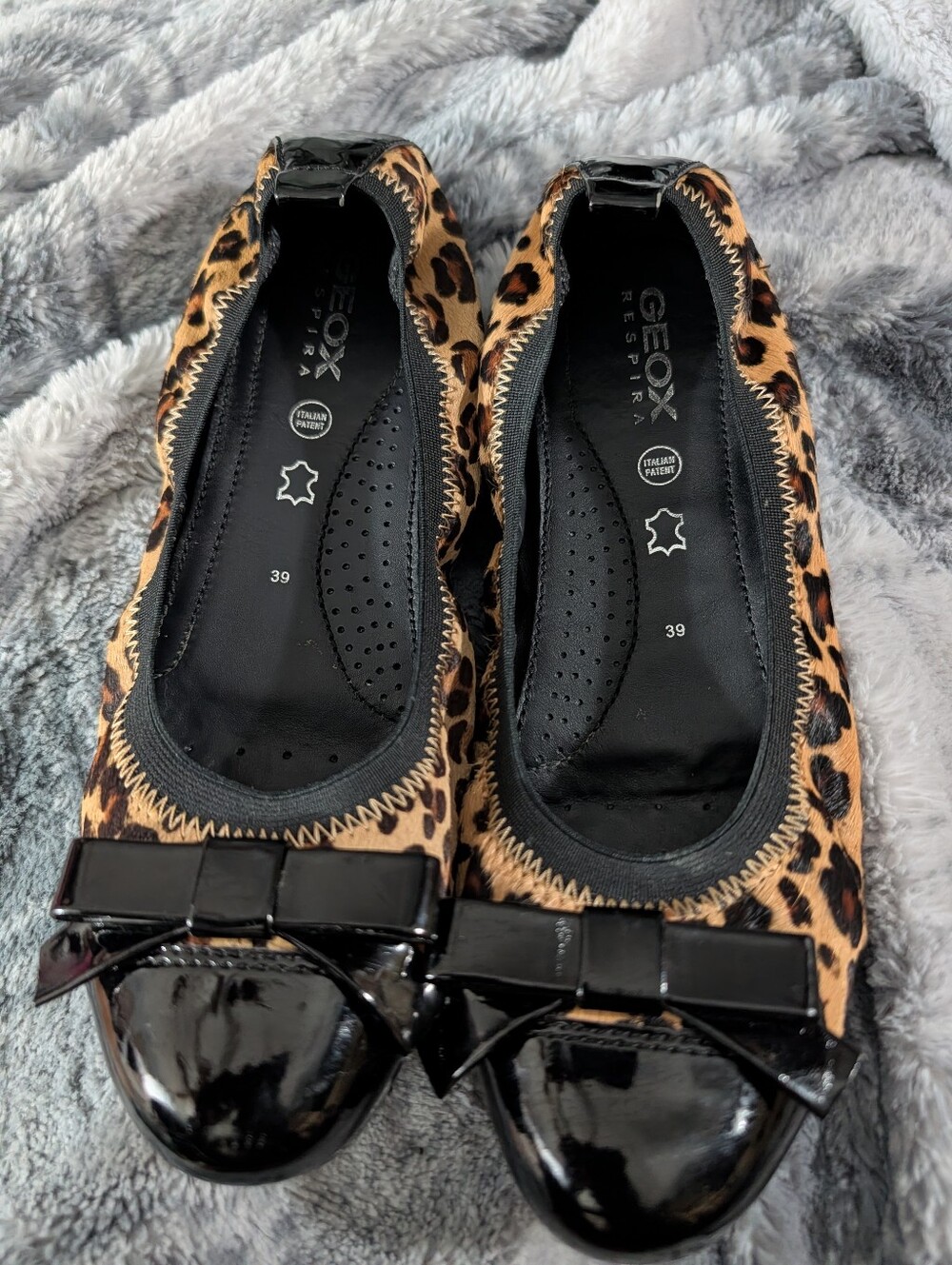 Geox Leopard Print Flats with Black Patent Toe Bow Size 39(8.5)